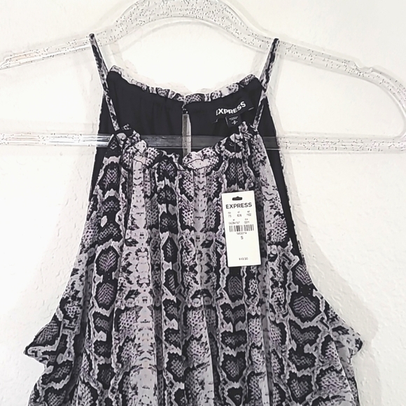 *NWT* EXPRESS Black/Gray Animal/Geometric Print Halter Top, size Small - Picture 2 of 8